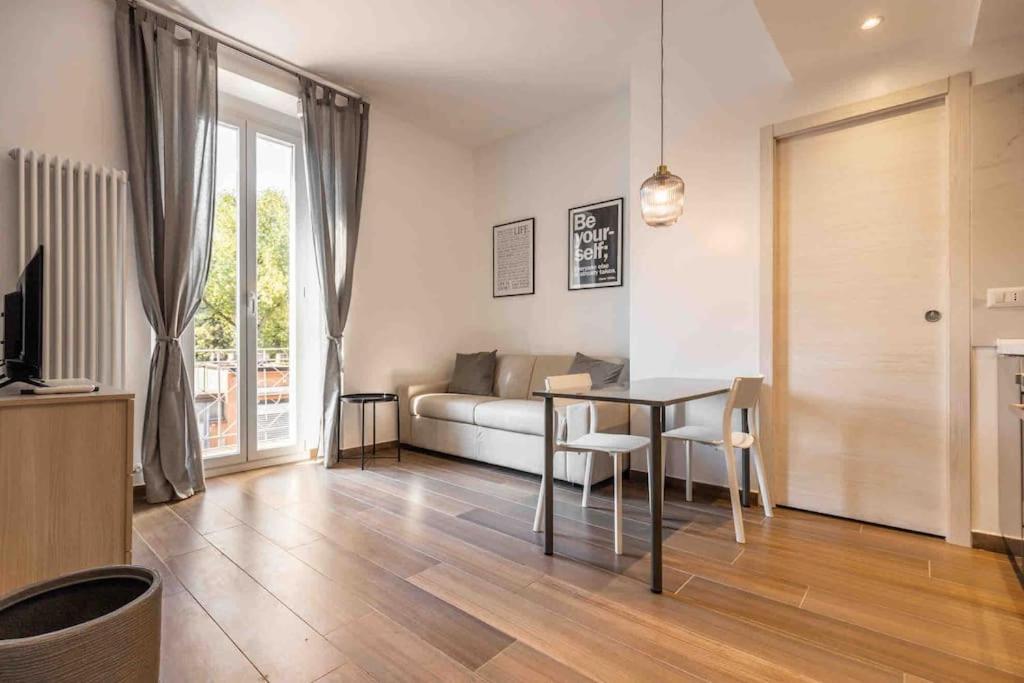 Bellaria House M5 San Siro Milano City Wi-Fi Super Veloce Buitenkant foto