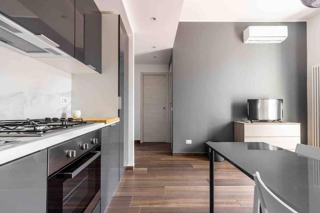 Bellaria House M5 San Siro Milano City Wi-Fi Super Veloce Buitenkant foto